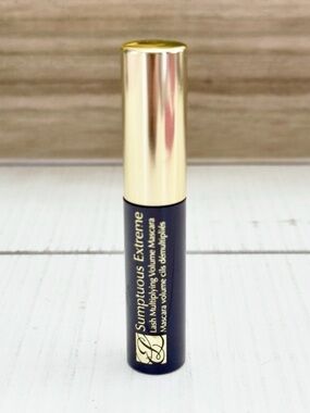 Estée Lauder Sumptuous Extreme Black Mascara